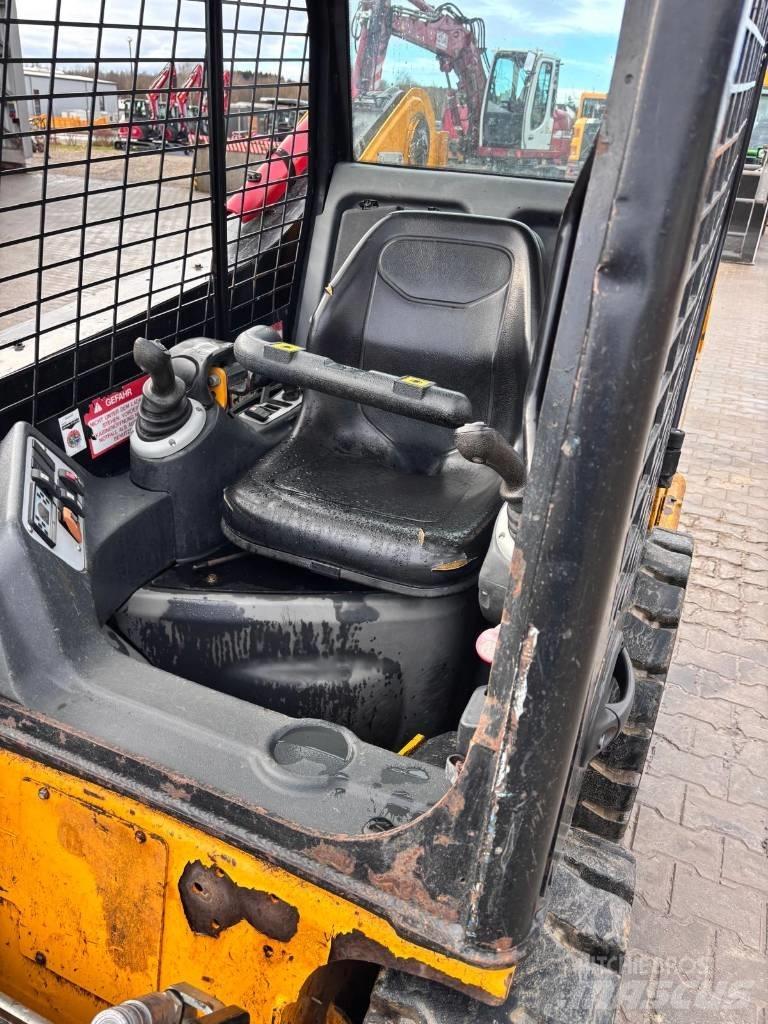 JCB 170 滑移装载机