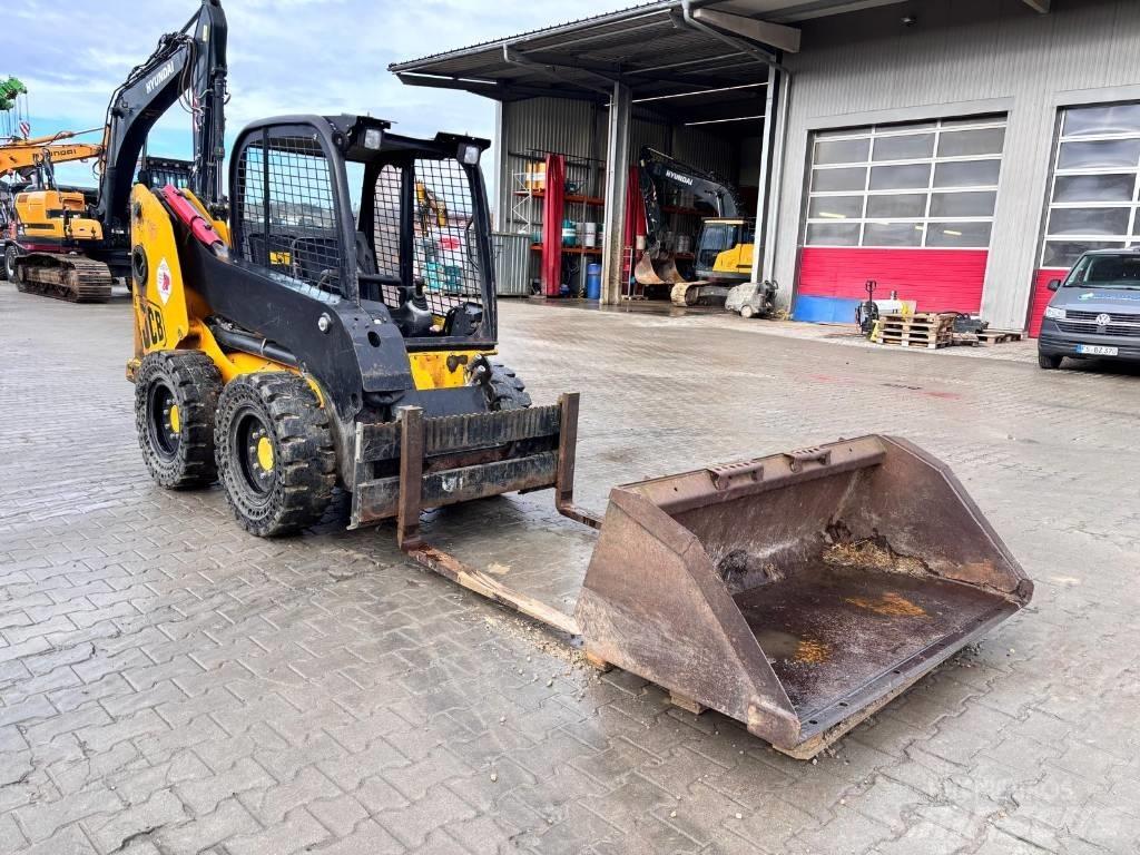 JCB 170 滑移装载机