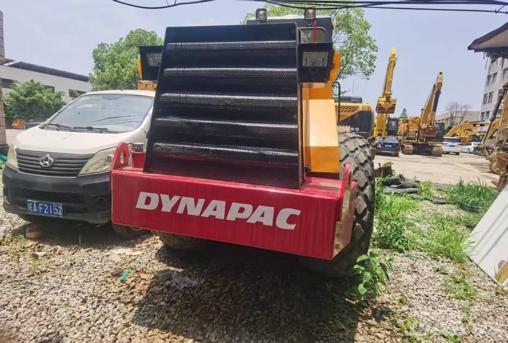 Dynapac ca251d 单轮压路机