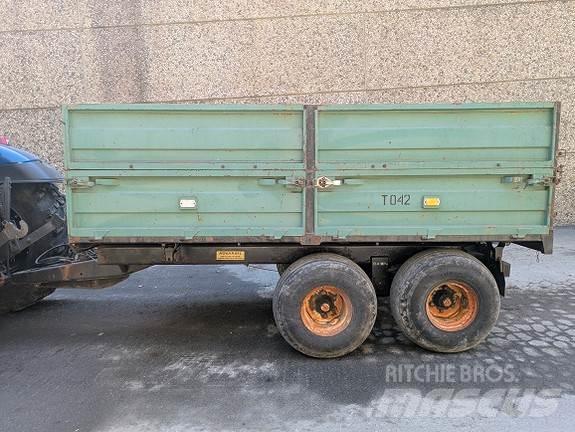 Agromet T042 箱式拖车