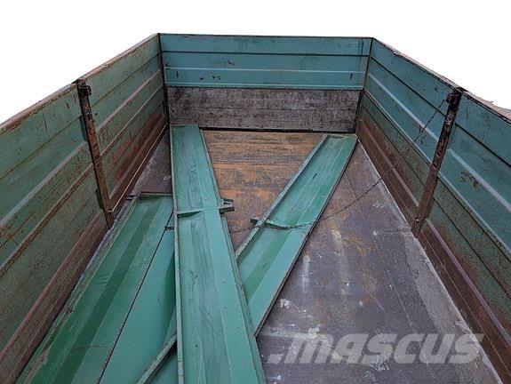 Agromet T042 箱式拖车