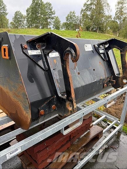  Ålø Quicke GS+ 140 箱式拖车