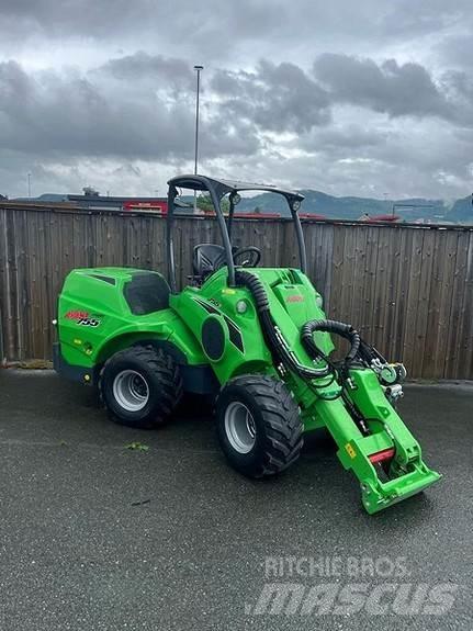 Avant 755i 滑移装载机