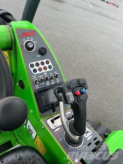 Avant 755i 滑移装载机