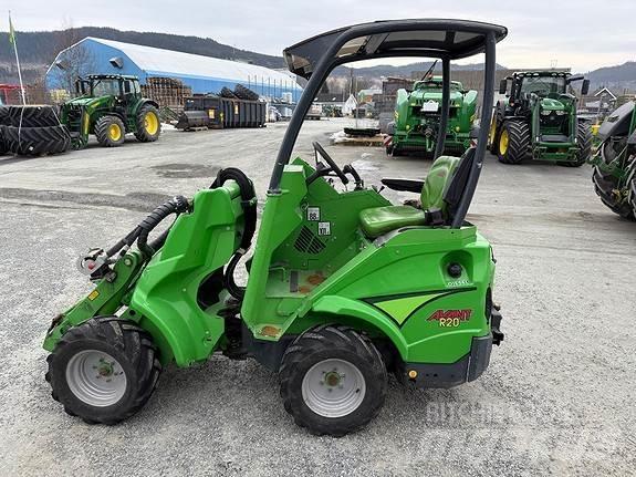 Avant R20 滑移装载机