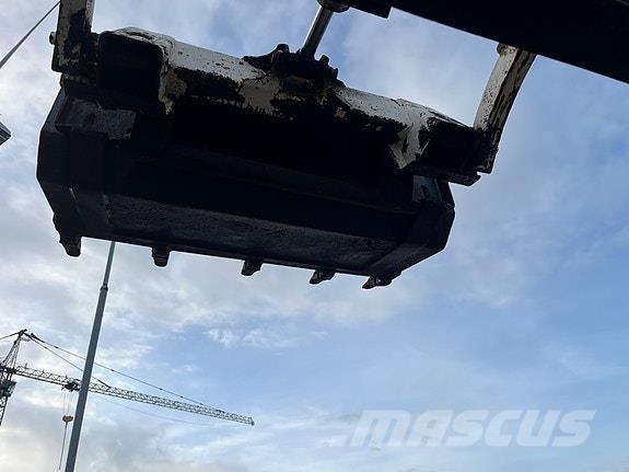 Bobcat 543B 滑移装载机