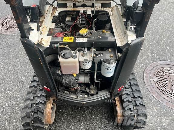 Bobcat E10 小型挖掘机