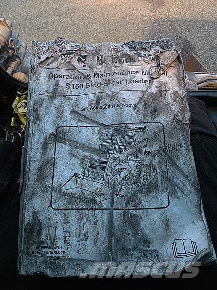 Bobcat S150 滑移装载机