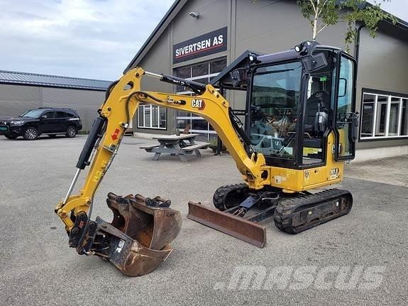 CAT 301.8 小型挖掘机