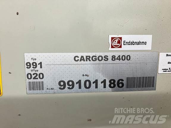 CLAAS Cargos 8400 箱式拖车