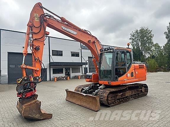 Doosan DX140LC 履带挖掘机