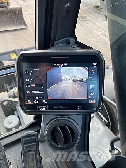 Doosan DX160W-7 履带挖掘机