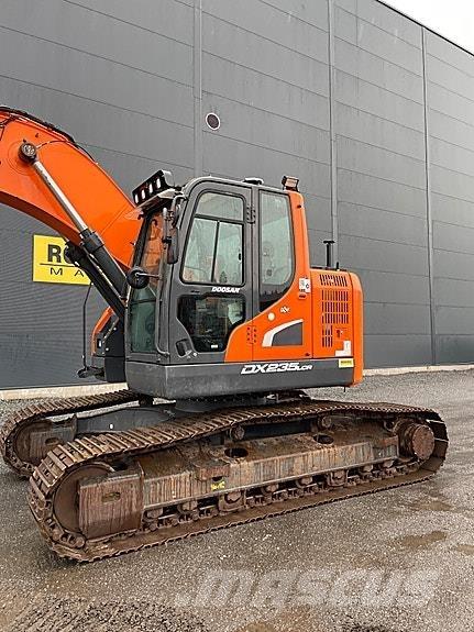 Doosan DX235LCR-5 履带挖掘机