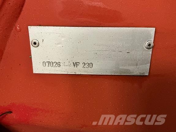  Dunn VF 230 扬雪机