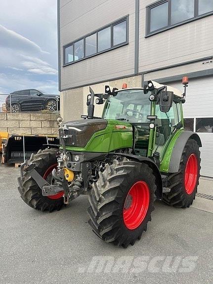 Fendt 211 拖拉机/农用车