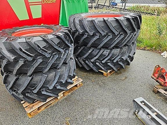 Fendt 300 拖拉机/农用车