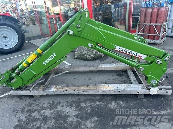 Fendt 700 拖拉机/农用车