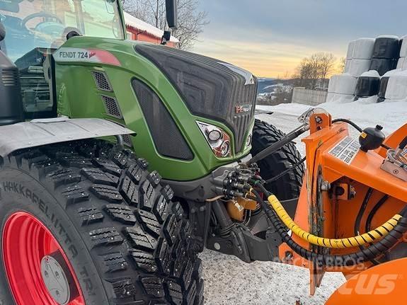 Fendt 724 拖拉机/农用车
