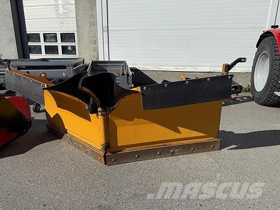 Gigant HSV-320 其他清扫车和扫雪车