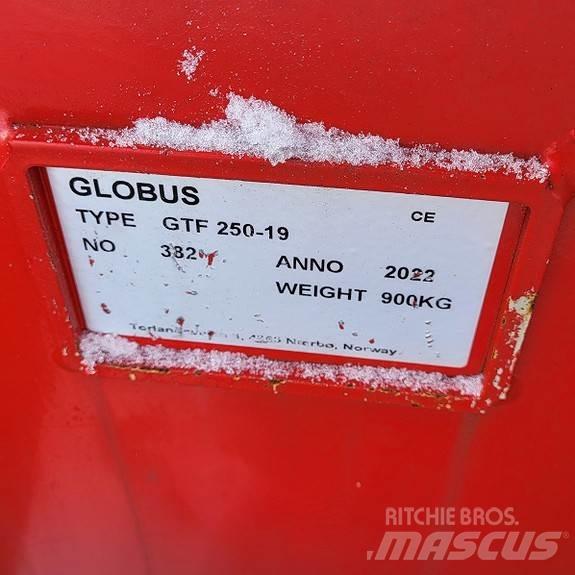 Globus GTF250 扬雪机