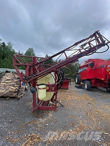 Hardi LZY 800 自走式喷雾机