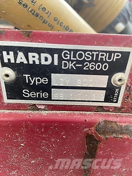 Hardi LZY 800 自走式喷雾机