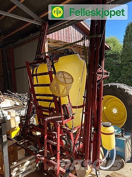 Hardi Master 1000 自走式喷雾机