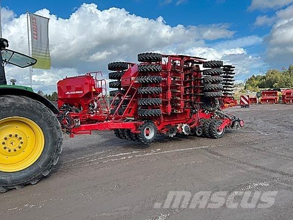 Horsch Pronto 6 DC 矿物肥料撒播机