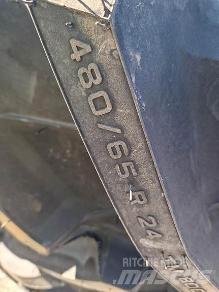 John Deere  拖拉机/农用车
