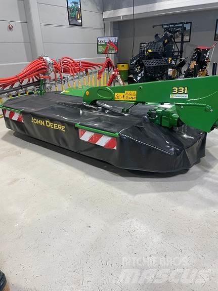 John Deere 331C 割草机