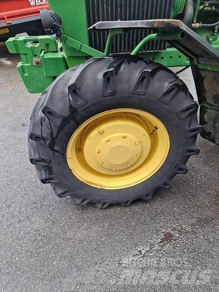 John Deere 4230 拖拉机/农用车