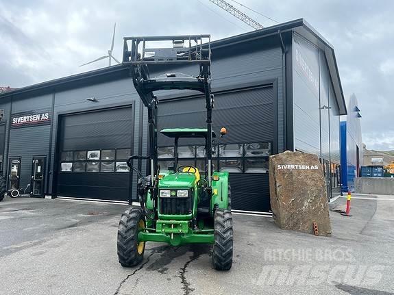John Deere 5055E 拖拉机/农用车