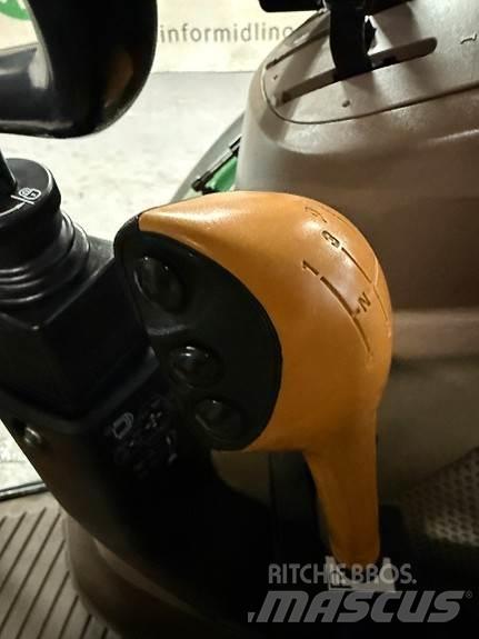 John Deere 5115M 拖拉机/农用车