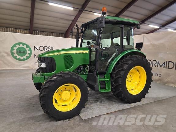 John Deere 5720 拖拉机/农用车