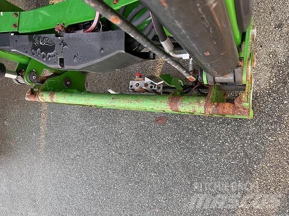 John Deere 6110MC 拖拉机/农用车