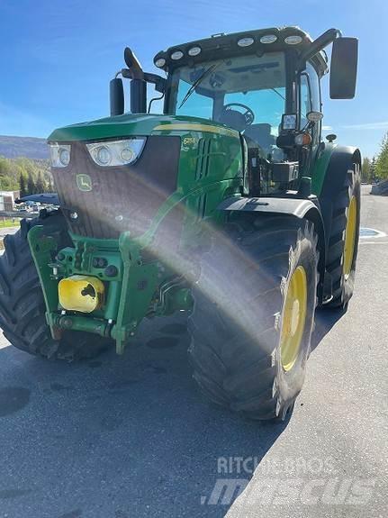 John Deere 6215 R 拖拉机/农用车