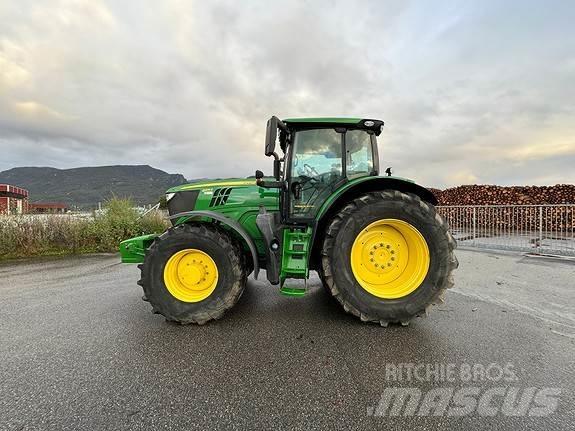 John Deere 6215R 拖拉机/农用车
