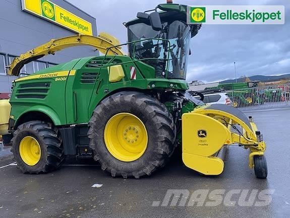 John Deere 8400 料堆整形机