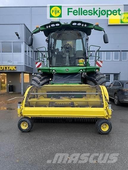 John Deere 8400 料堆整形机