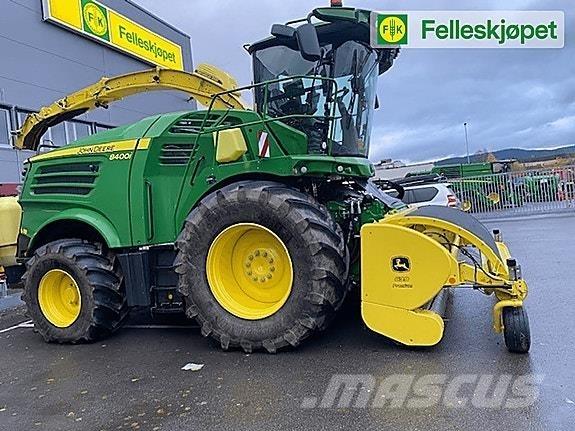 John Deere 8400 料堆整形机