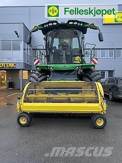 John Deere 8400 料堆整形机