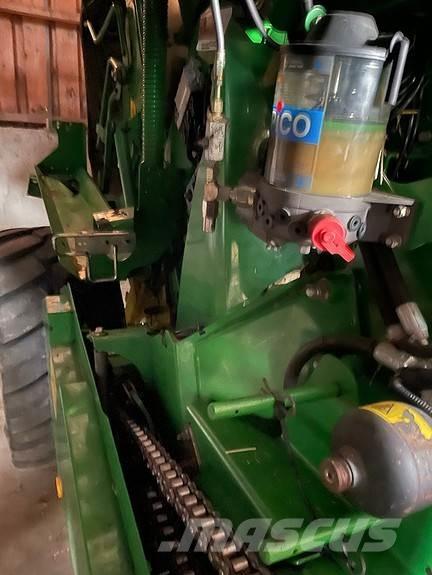 John Deere 960 圆捆打捆机