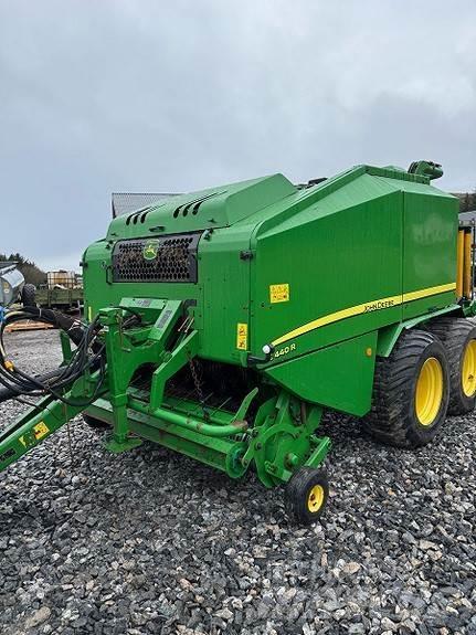 John Deere C440R 圆捆打捆机
