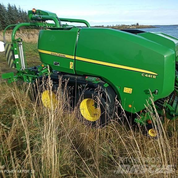 John Deere C441R 圆捆打捆机