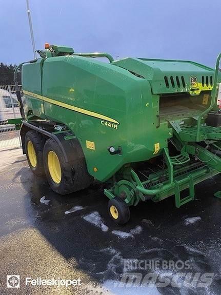 John Deere C441R 圆捆打捆机