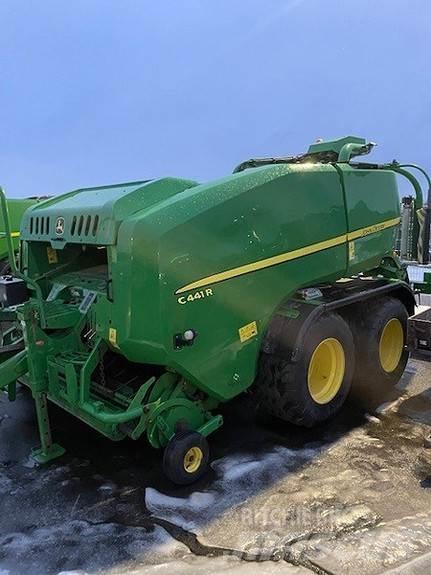 John Deere C441R 圆捆打捆机