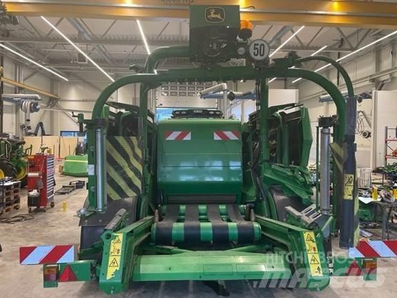John Deere C441R 圆捆打捆机