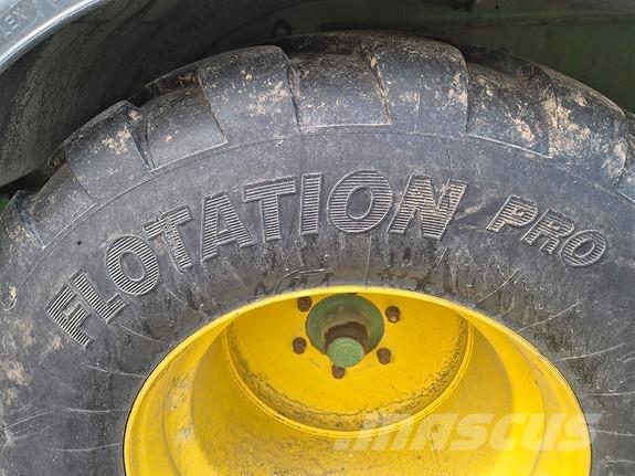 John Deere C441R 圆捆打捆机