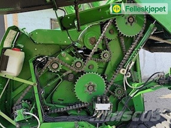 John Deere F440R 圆捆打捆机