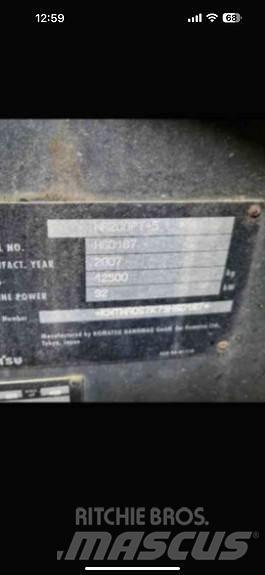 Komatsu WA200 PT 轮式装载机